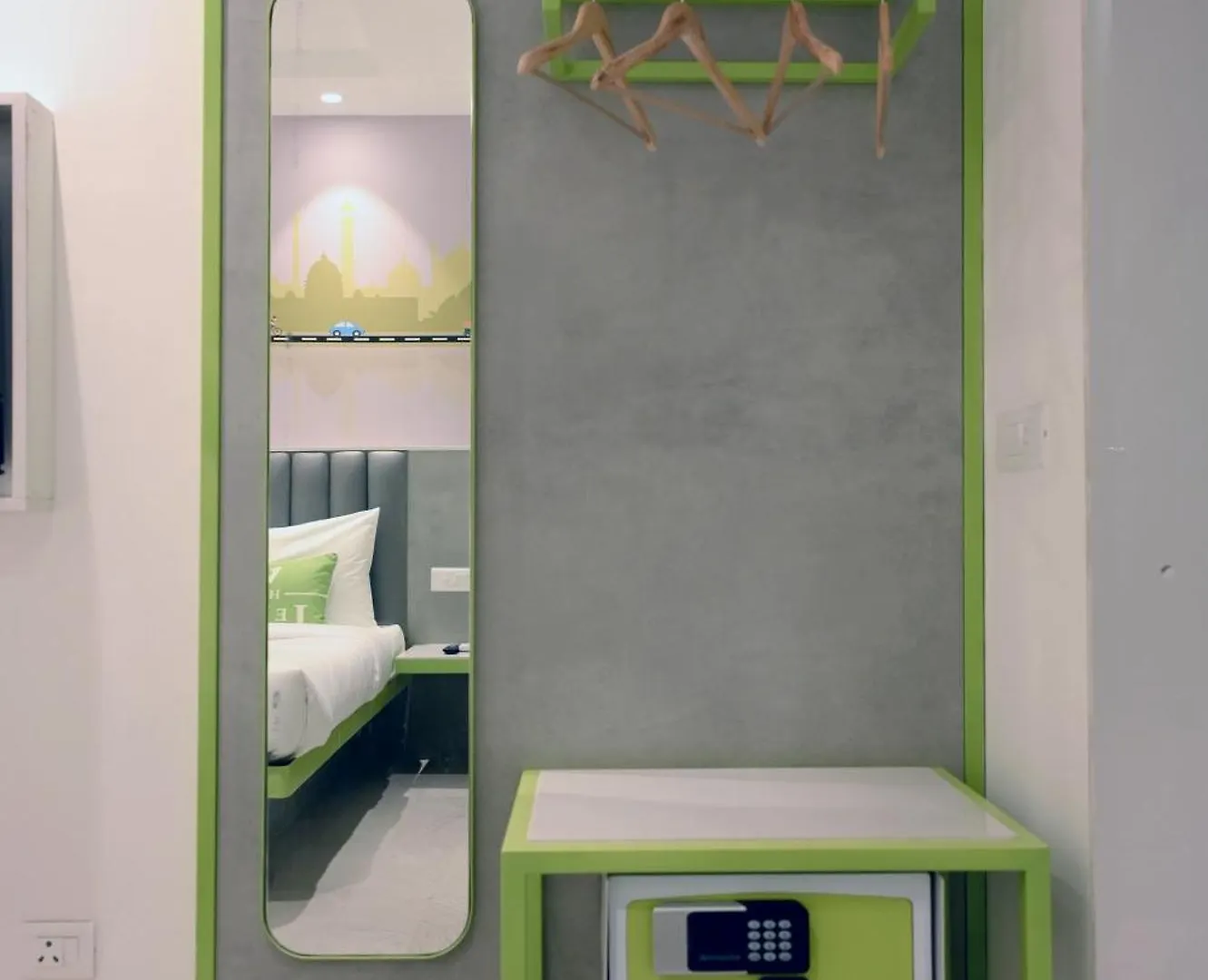 Hotel Le Roi Express Karol Bagh Delhi  India